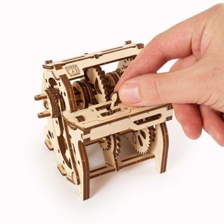 Gearbox - STEAM LAB - mechanical model for folding - veneer -