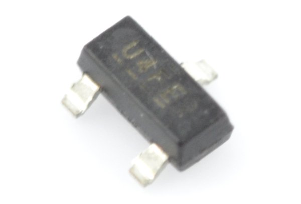 Tranzystor P-MOSFET