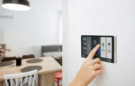 Shelly Wall Display X2 - Intelligent Control Panel with 5 A Relay and Color Display WiFi / Bluetooth - White