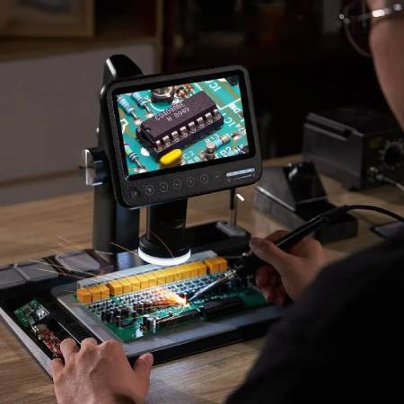 318C digital microscope - 1600x 12 MPx 28 LED - HD IPS 10.1'' screen + wireless remote control