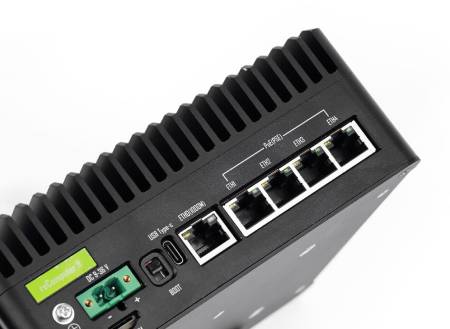 reComputer Industrial R2235-12 - Edge AI / IoT NVR with Raspberry Pi CM5 and Hailo-8 26 TOPS - 16 GB - Seeedstudio 100077451